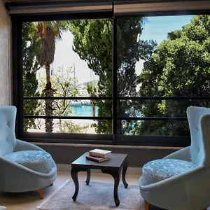 Pier21 House Aparthotel